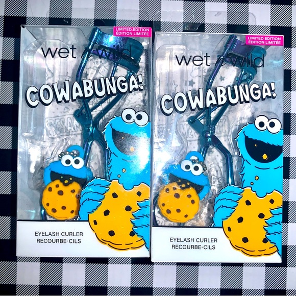 2 SESAME STREET COOKIE MONSTER Cowabunga Eyelash Curler Limited The Rev's. - Picture 1 of 1